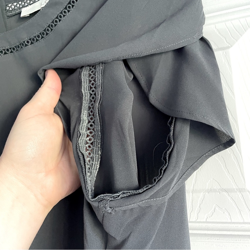 Gray Loft Top With Button-Down Back - image 6